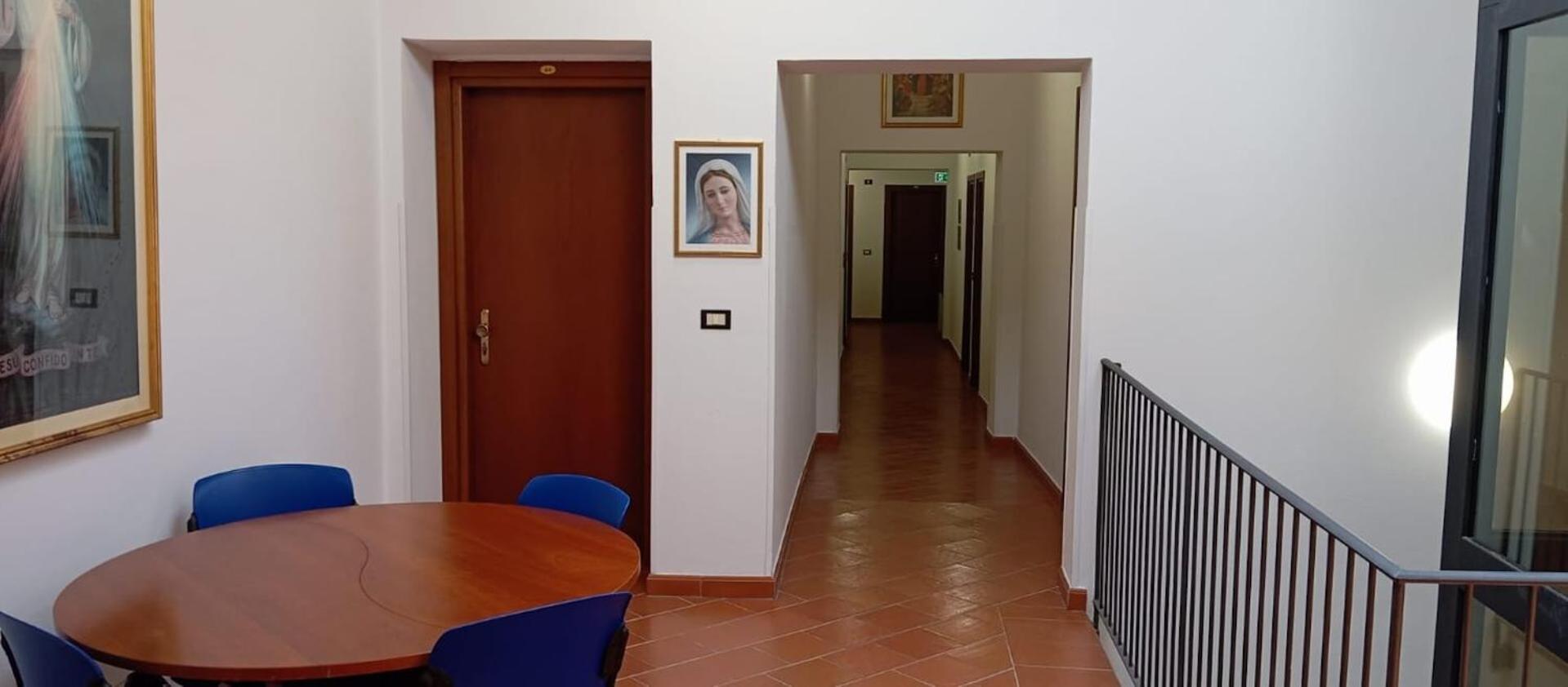 Hotel Casa Famiglia Di Nazareth Loreto Exterior foto